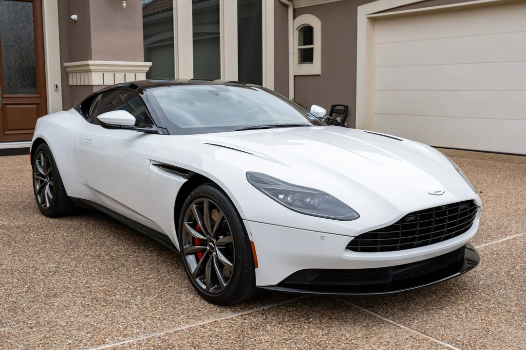 2021 Aston Martin DB11 V8 - Image 4 of 31