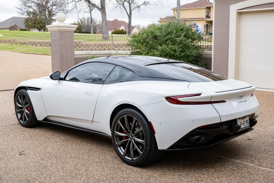 2021 Aston Martin DB11 V8 - Image 8 of 31