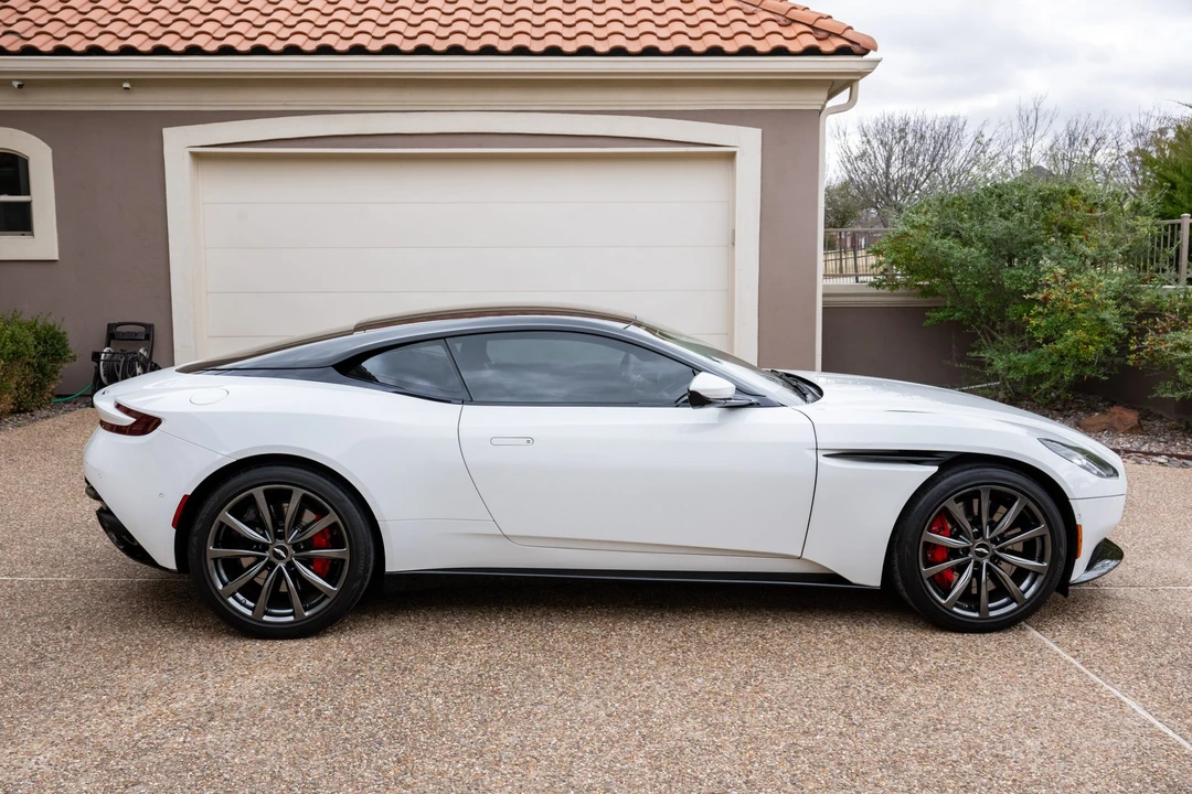 2021 Aston Martin DB11 V8 - Image 5 of 31