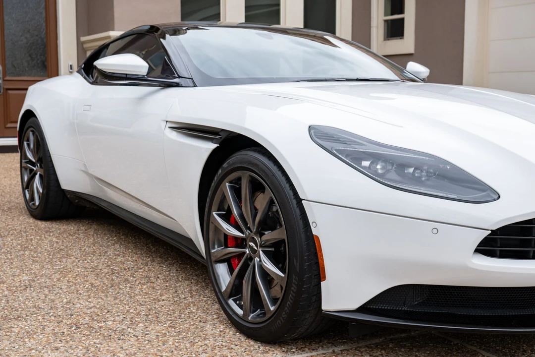 2021 Aston Martin DB11 V8 - Image 19 of 31