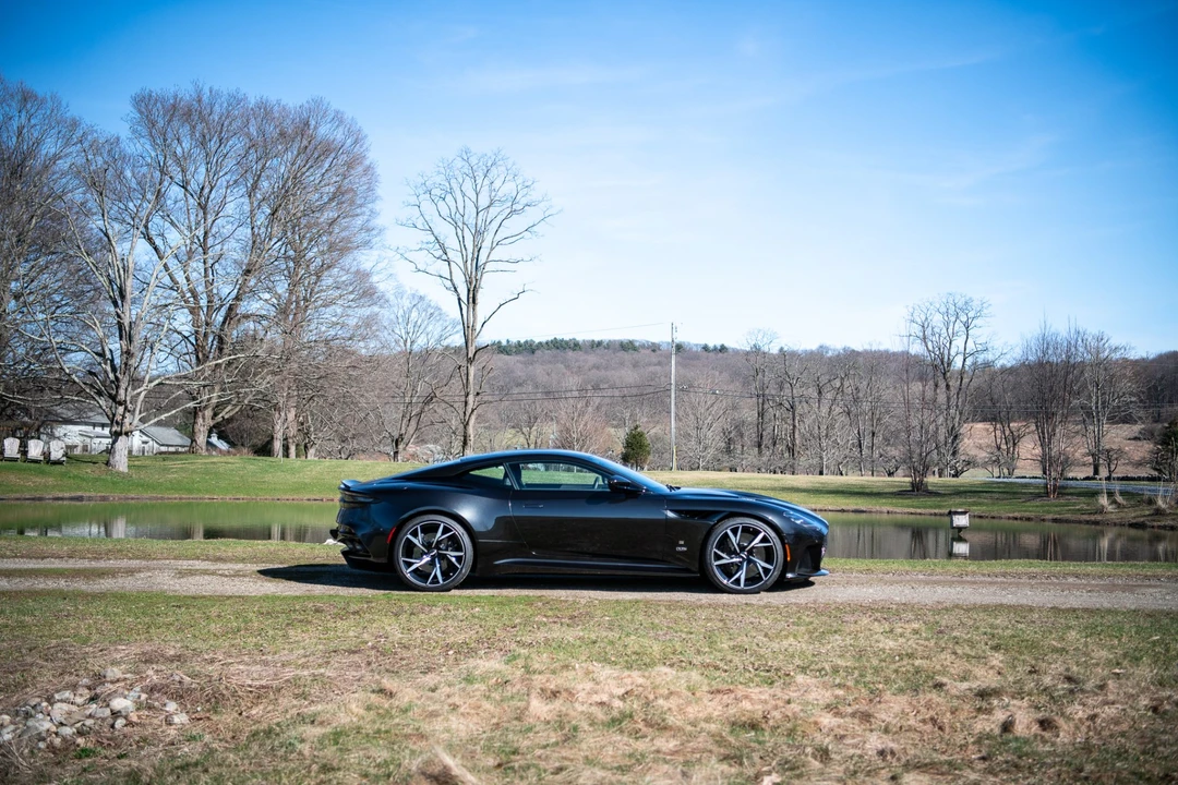 2021 Aston Martin DBS Superleggera - Image 16 of 31