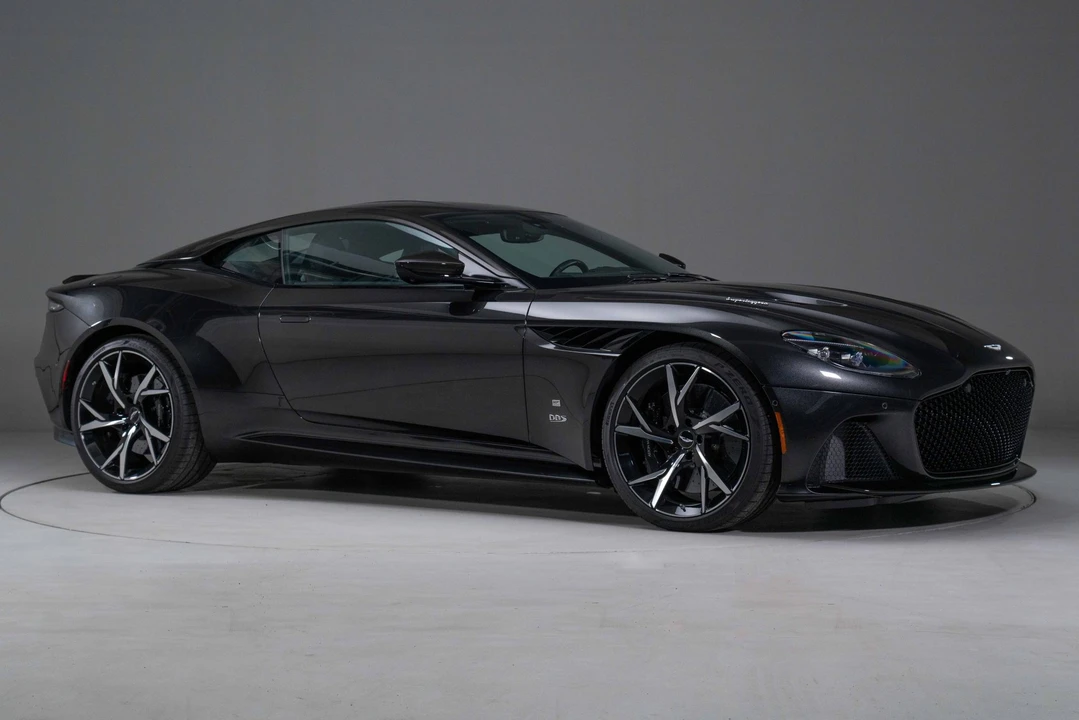 2021 Aston Martin DBS Superleggera - Image 15 of 31