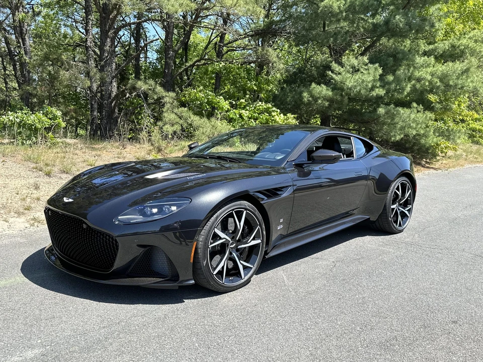 2021 Aston Martin DBS Superleggera - Image 7 of 31