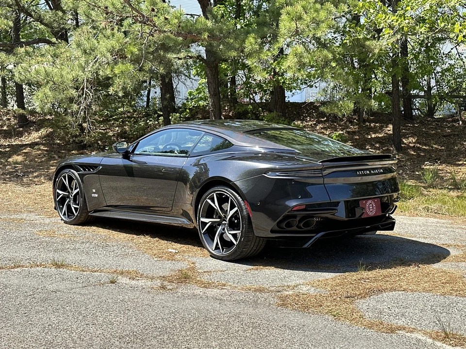 2021 Aston Martin DBS Superleggera - Image 16 of 31