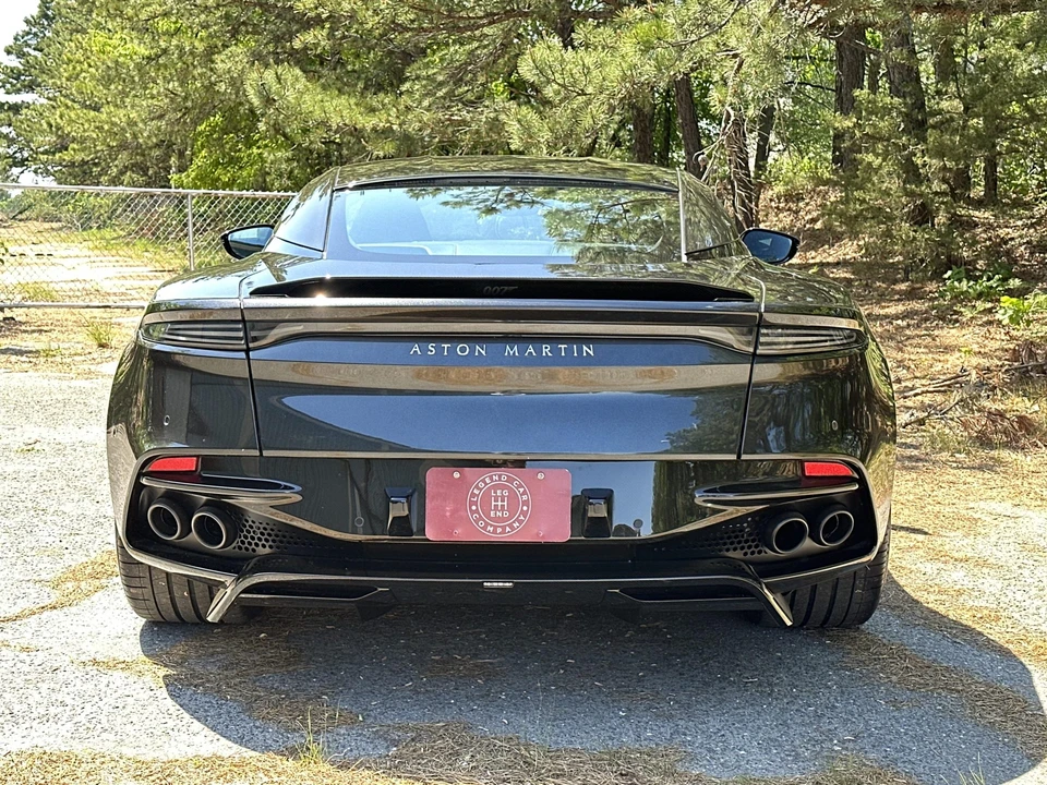 2021 Aston Martin DBS Superleggera - Image 23 of 31