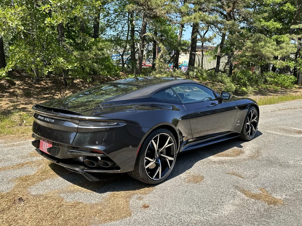 2021 Aston Martin DBS Superleggera - Image 31 of 31