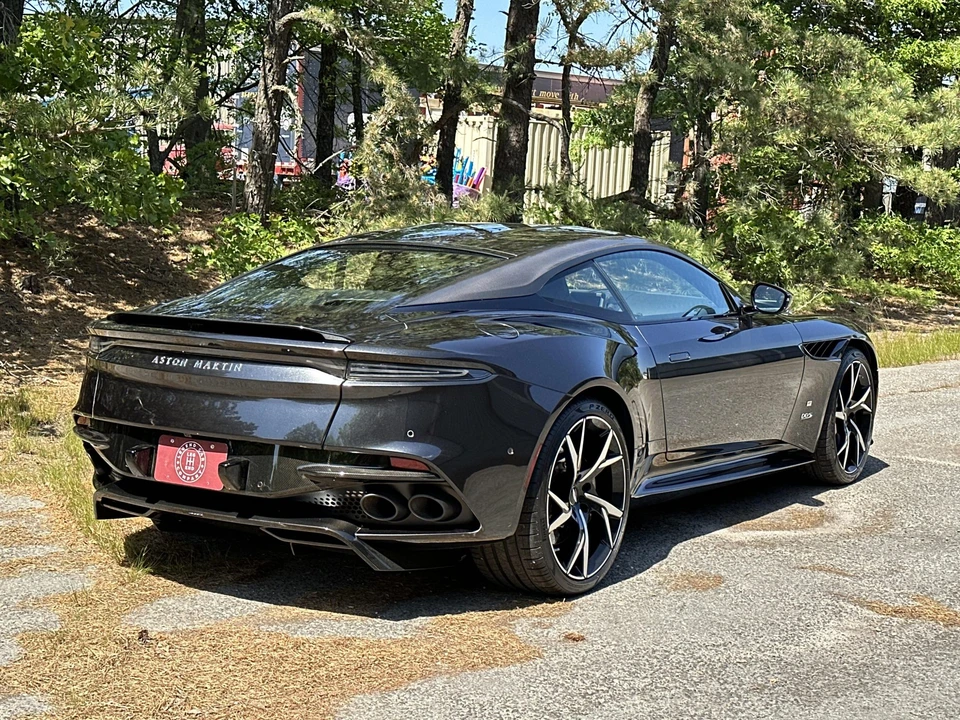2021 Aston Martin DBS Superleggera - Image 26 of 31