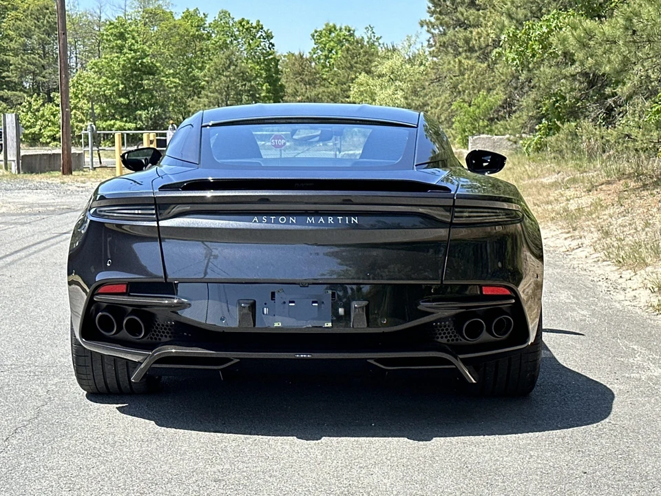 2021 Aston Martin DBS Superleggera - Image 22 of 31