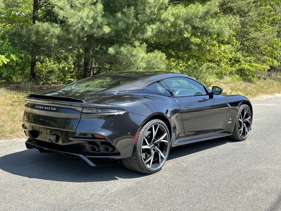 2021 Aston Martin DBS Superleggera - Image 20 of 31