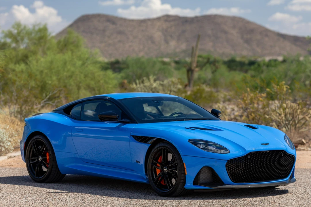 2021 Aston Martin DBS Superleggera - Image 17 of 31