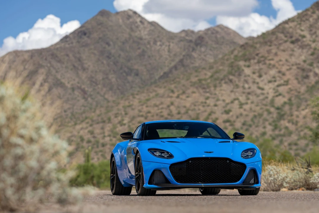 2021 Aston Martin DBS Superleggera - Image 13 of 31