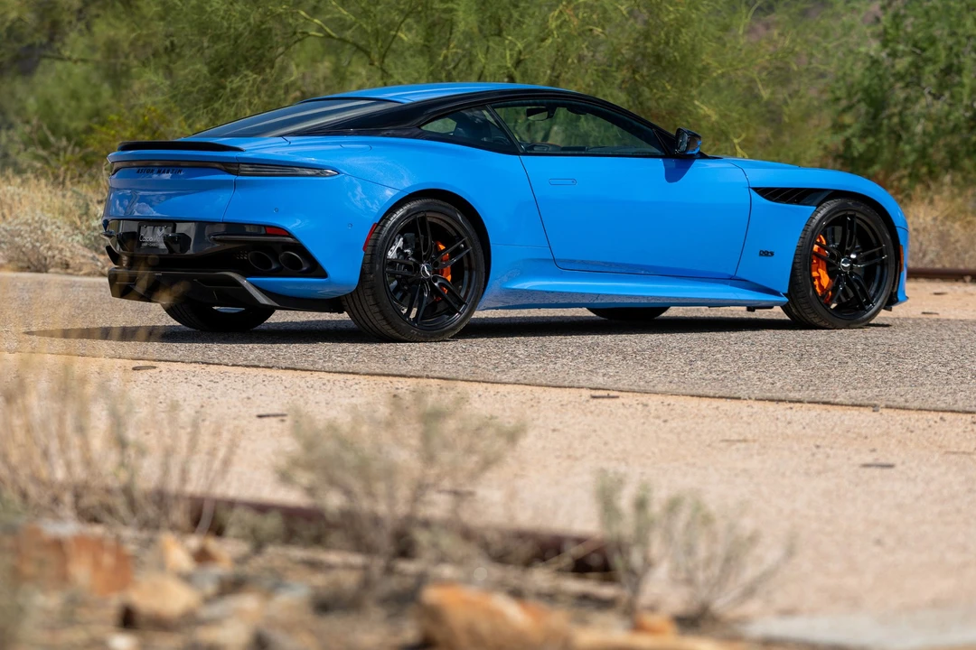 2021 Aston Martin DBS Superleggera - Image 26 of 31