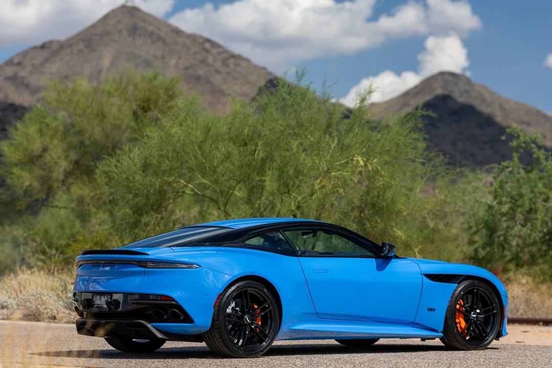 2021 Aston Martin DBS Superleggera - Image 27 of 31