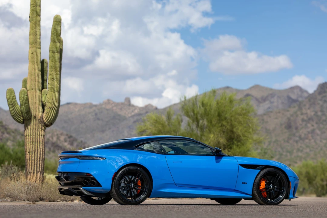2021 Aston Martin DBS Superleggera - Image 25 of 31