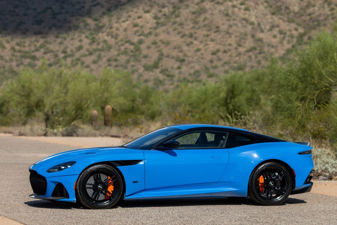 2021 Aston Martin DBS Superleggera - Image 2 of 31