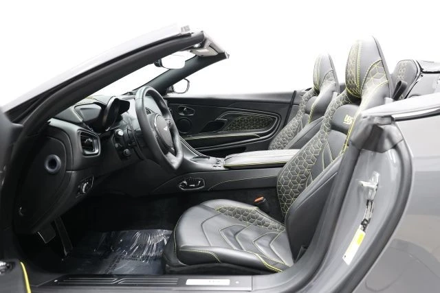 2021 Aston Martin DBS Superleggera - Image 17 of 31