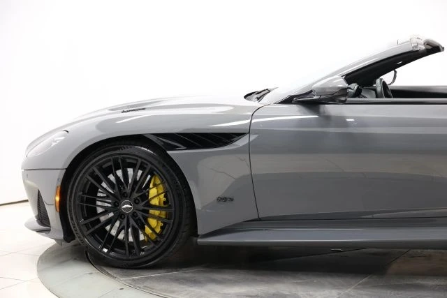 2021 Aston Martin DBS Superleggera - Image 10 of 31