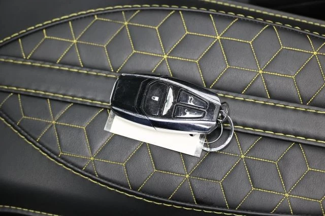2021 Aston Martin DBS Superleggera - Image 8 of 31