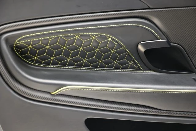 2021 Aston Martin DBS Superleggera - Image 15 of 31