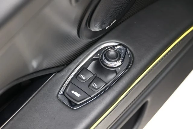 2021 Aston Martin DBS Superleggera - Image 16 of 31