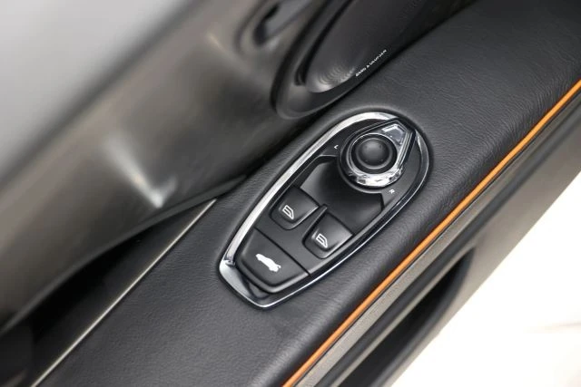 2021 Aston Martin DBS Superleggera - Image 16 of 31