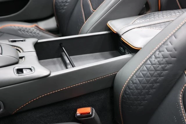 2021 Aston Martin DBS Superleggera - Image 24 of 31