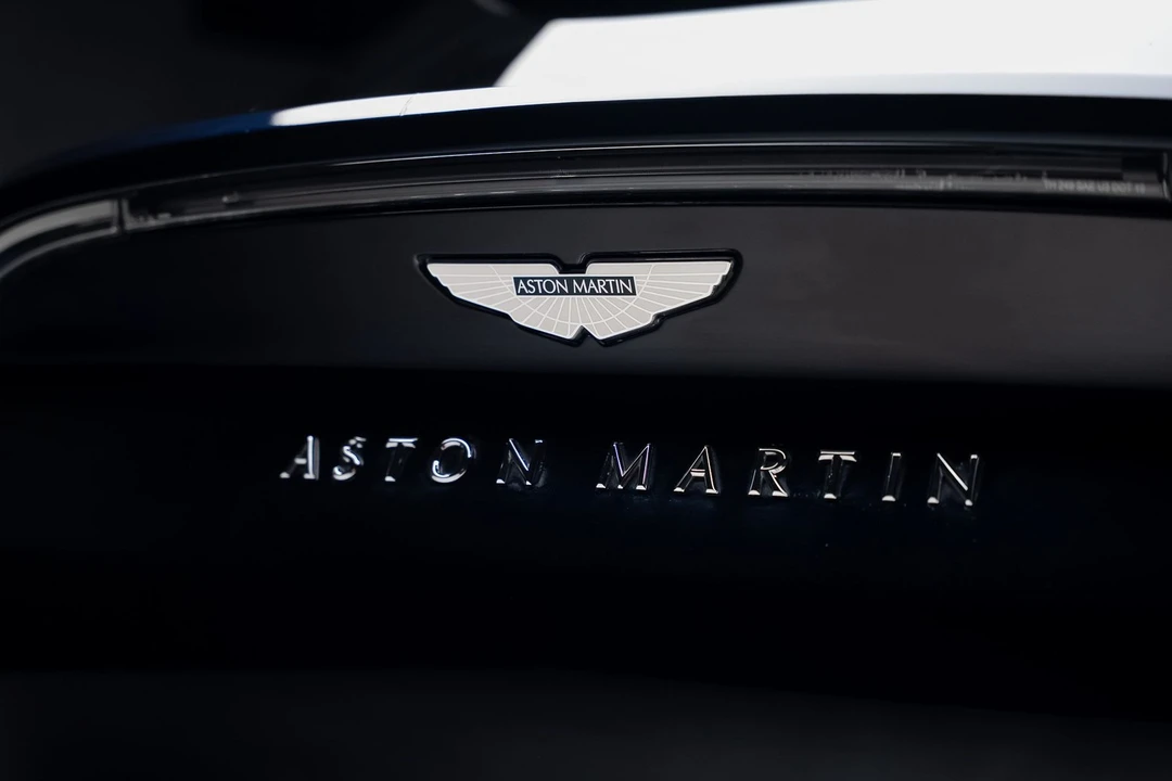 2021 Aston Martin DBX - Image 29 of 31