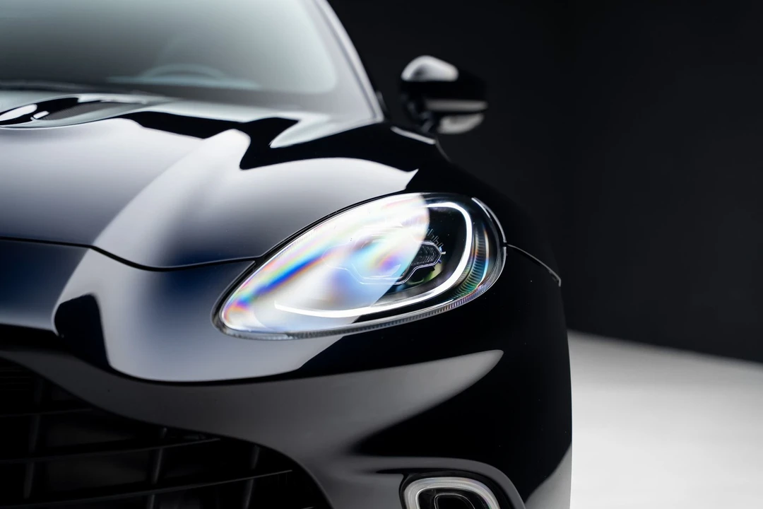 2021 Aston Martin DBX - Image 10 of 31
