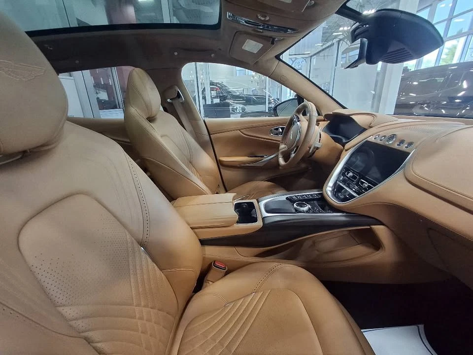2021 Aston Martin DBX - Image 8 of 9