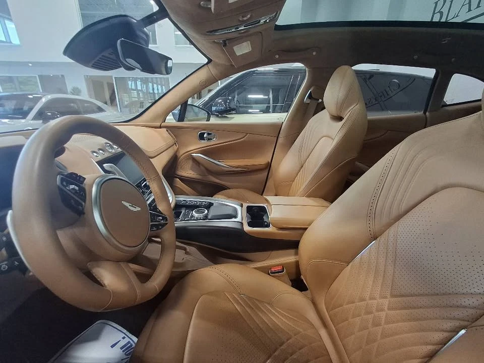 2021 Aston Martin DBX - Image 7 of 9