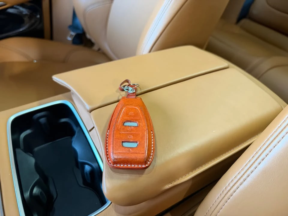 2021 Aston Martin DBX - Image 11 of 21