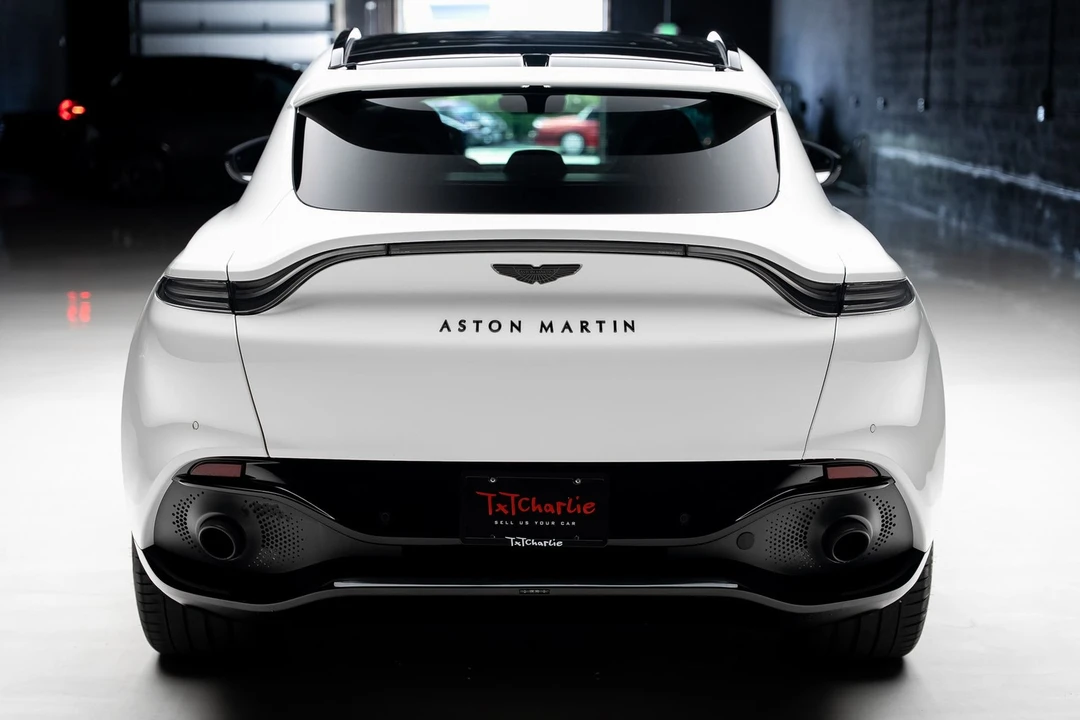 2021 Aston Martin DBX - Image 24 of 31