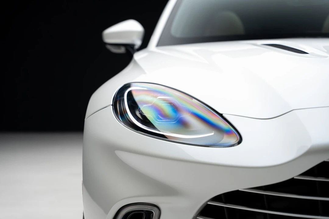2021 Aston Martin DBX - Image 9 of 31