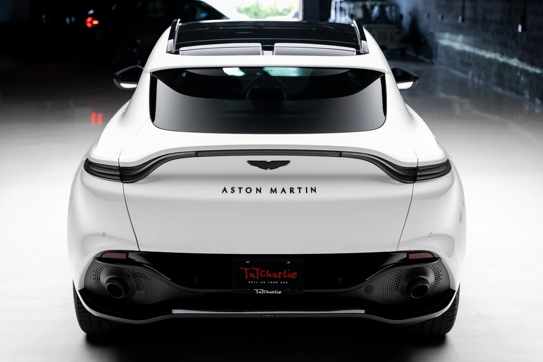 2021 Aston Martin DBX - Image 23 of 31