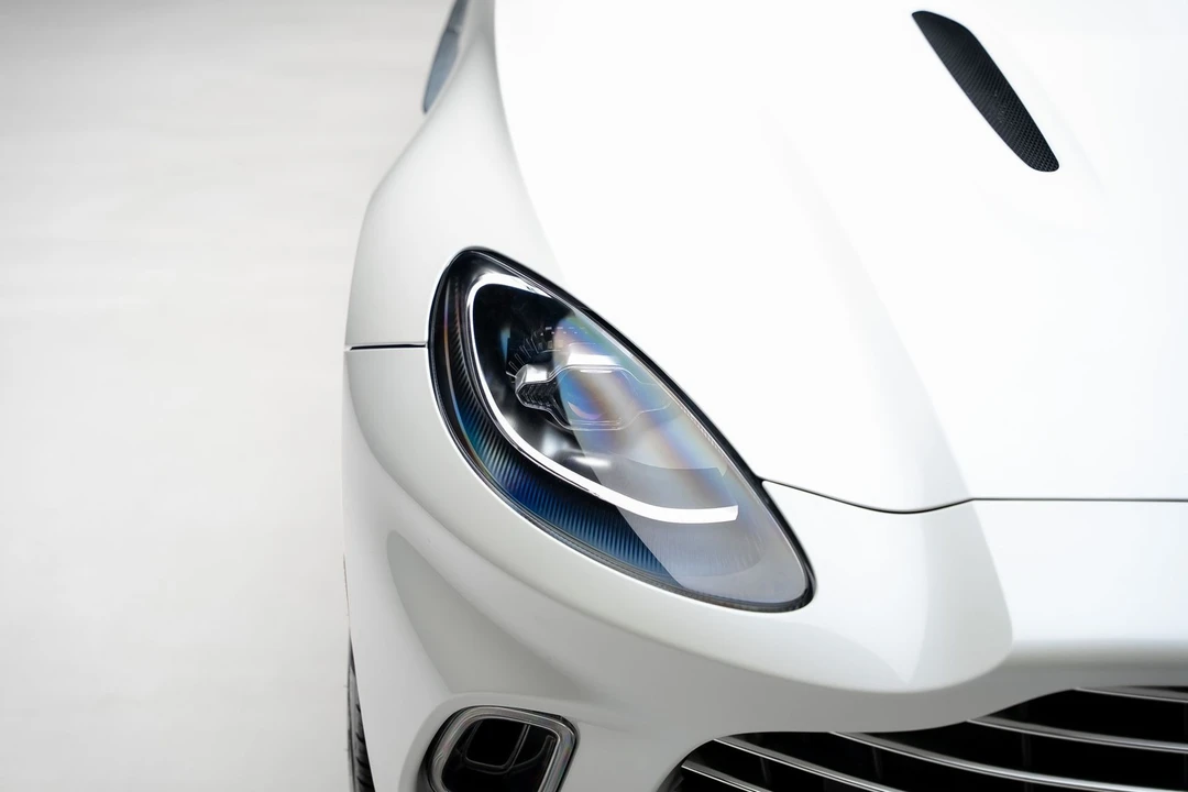 2021 Aston Martin DBX - Image 12 of 31