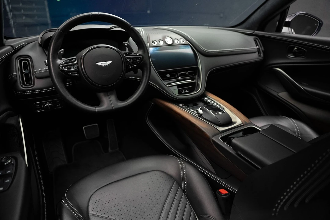 2021 Aston Martin DBX - Image 2 of 31