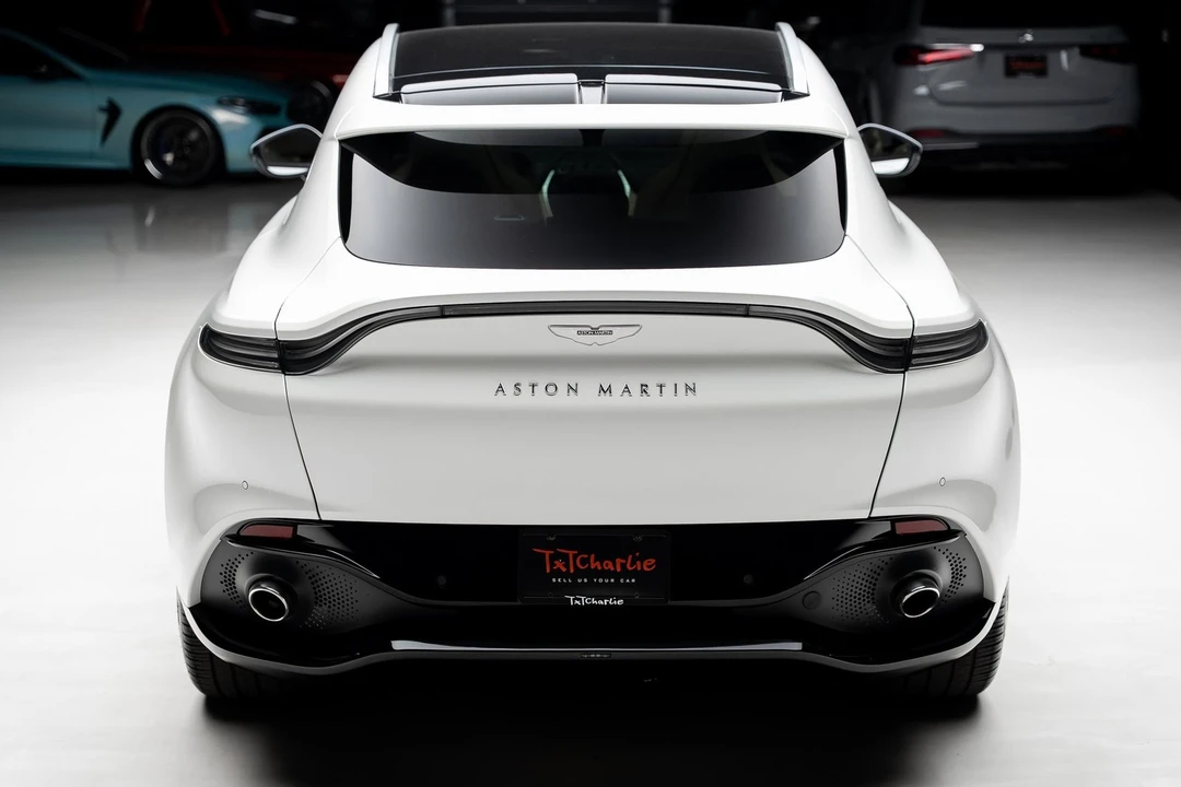2021 Aston Martin DBX - Image 24 of 31