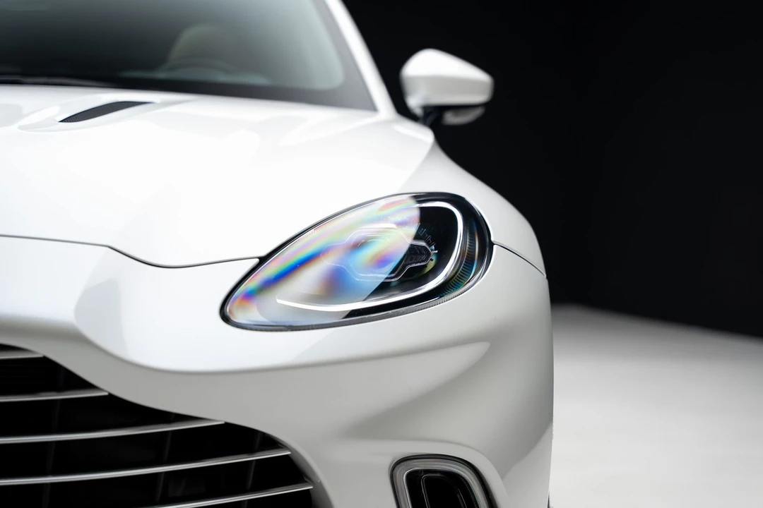 2021 Aston Martin DBX - Image 10 of 31