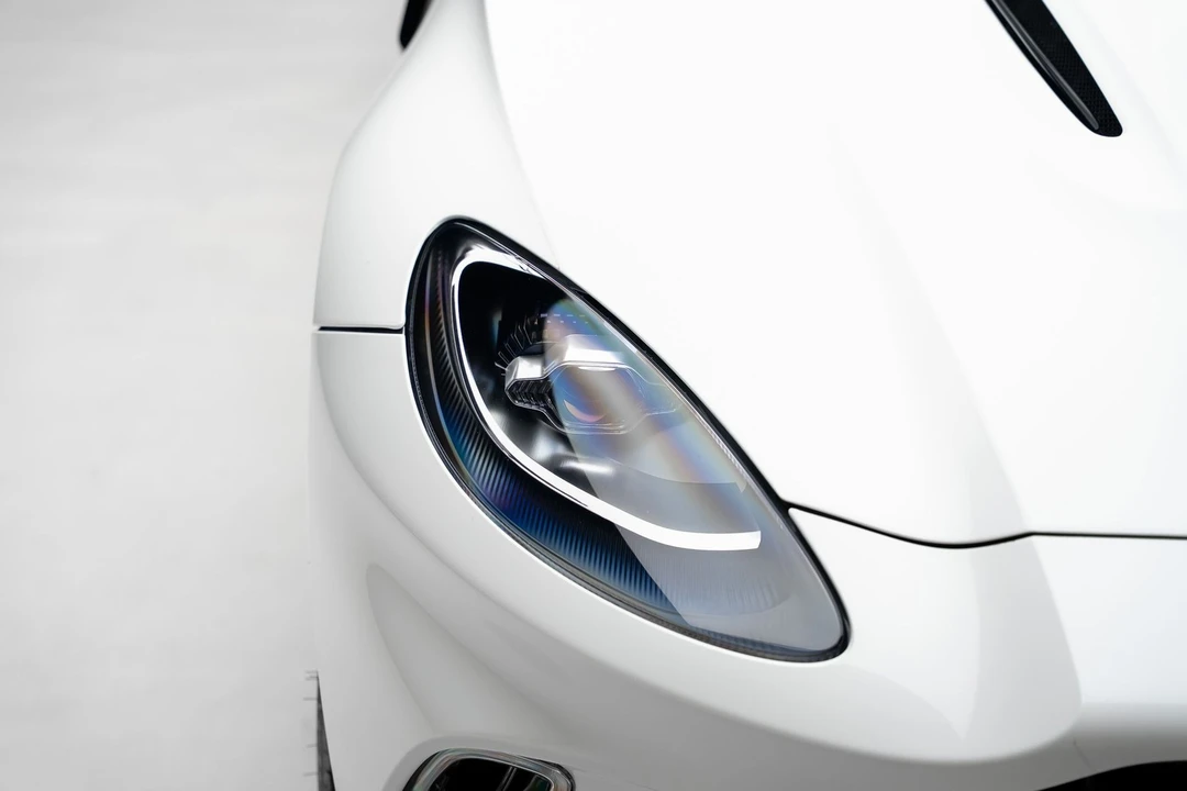 2021 Aston Martin DBX - Image 11 of 31