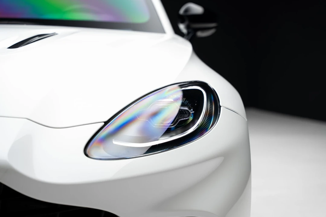 2021 Aston Martin DBX - Image 9 of 31