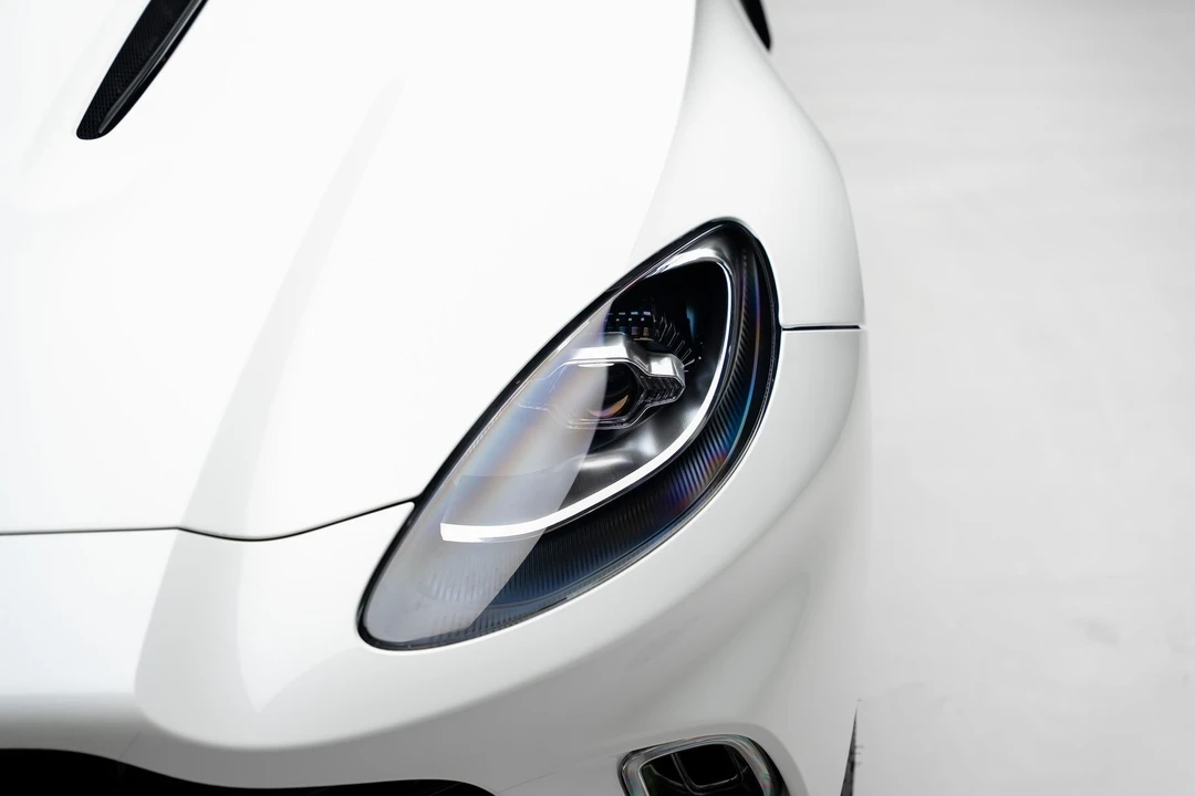 2021 Aston Martin DBX - Image 10 of 31
