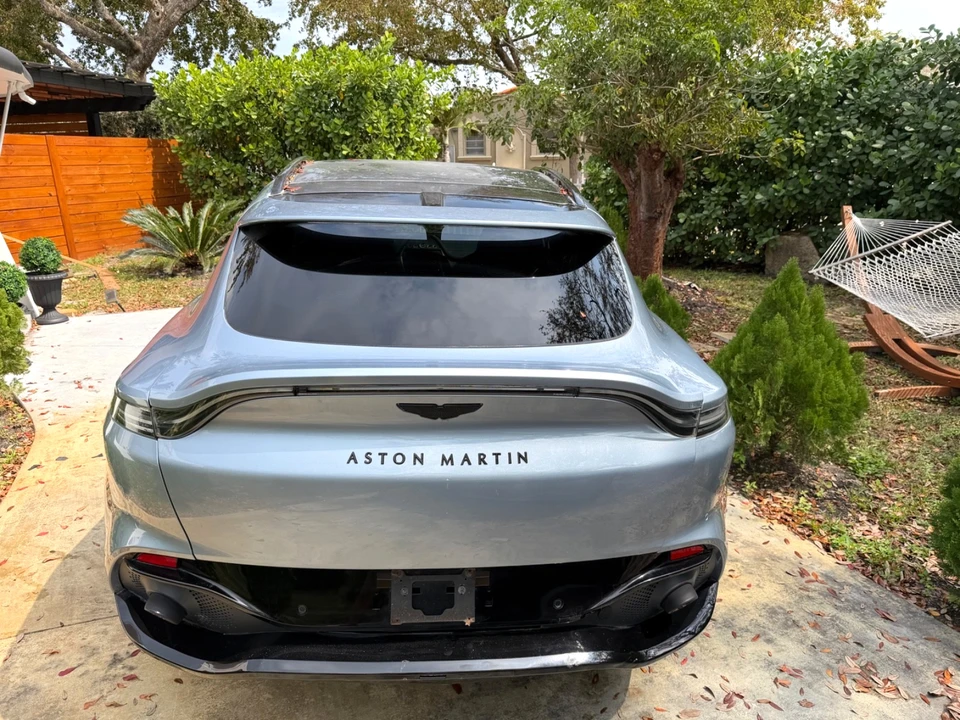 2021 Aston Martin DBX - Image 8 of 21