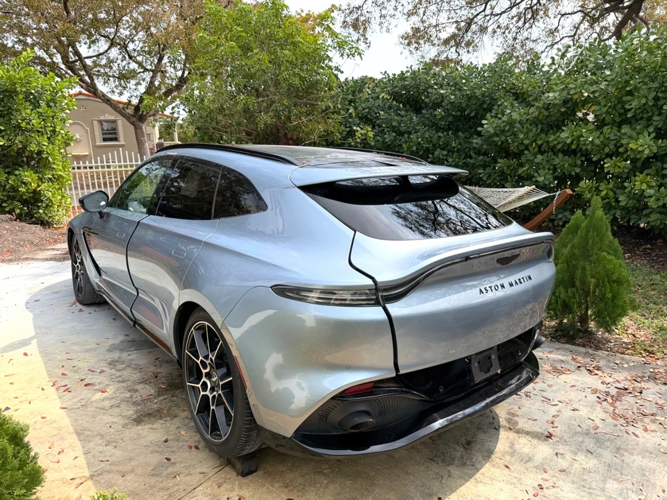 2021 Aston Martin DBX - Image 7 of 21