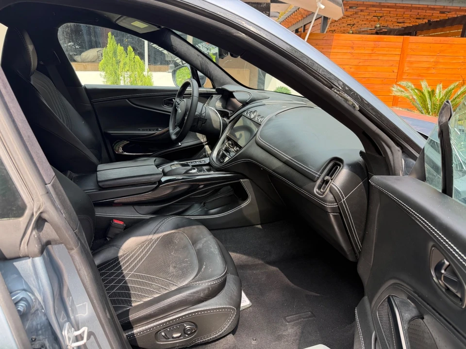 2021 Aston Martin DBX - Image 19 of 21