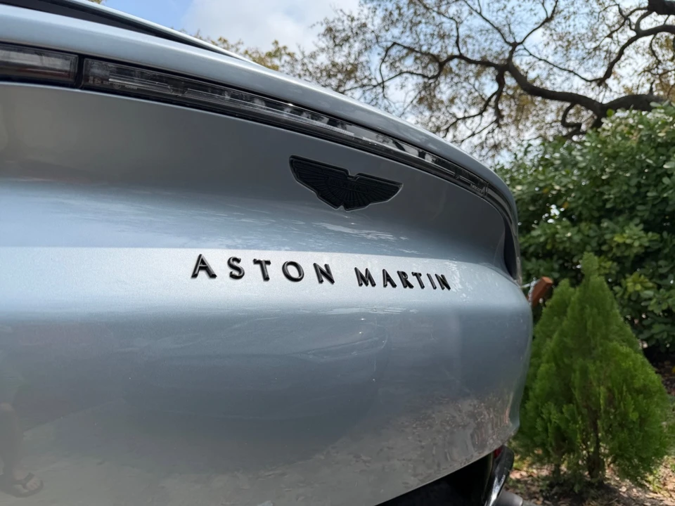 2021 Aston Martin DBX - Image 13 of 21