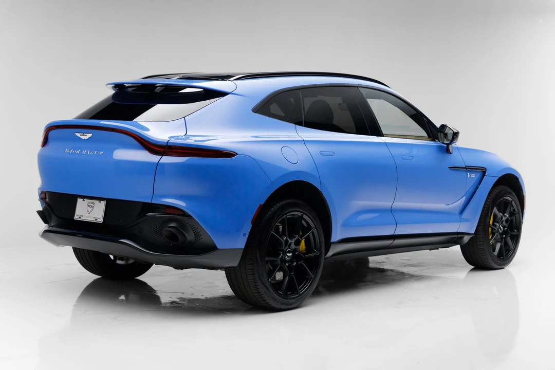 2021 Aston Martin DBX - Image 8 of 31