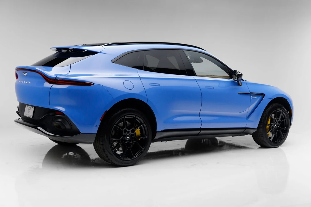 2021 Aston Martin DBX - Image 9 of 31