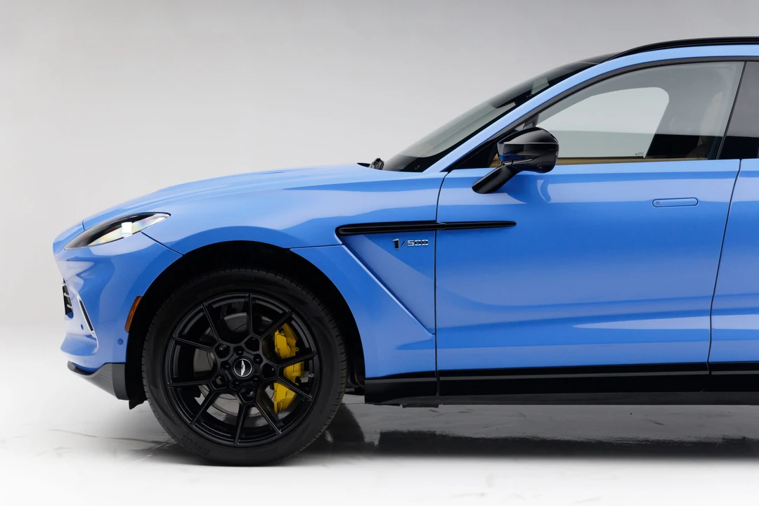 2021 Aston Martin DBX - Image 15 of 31