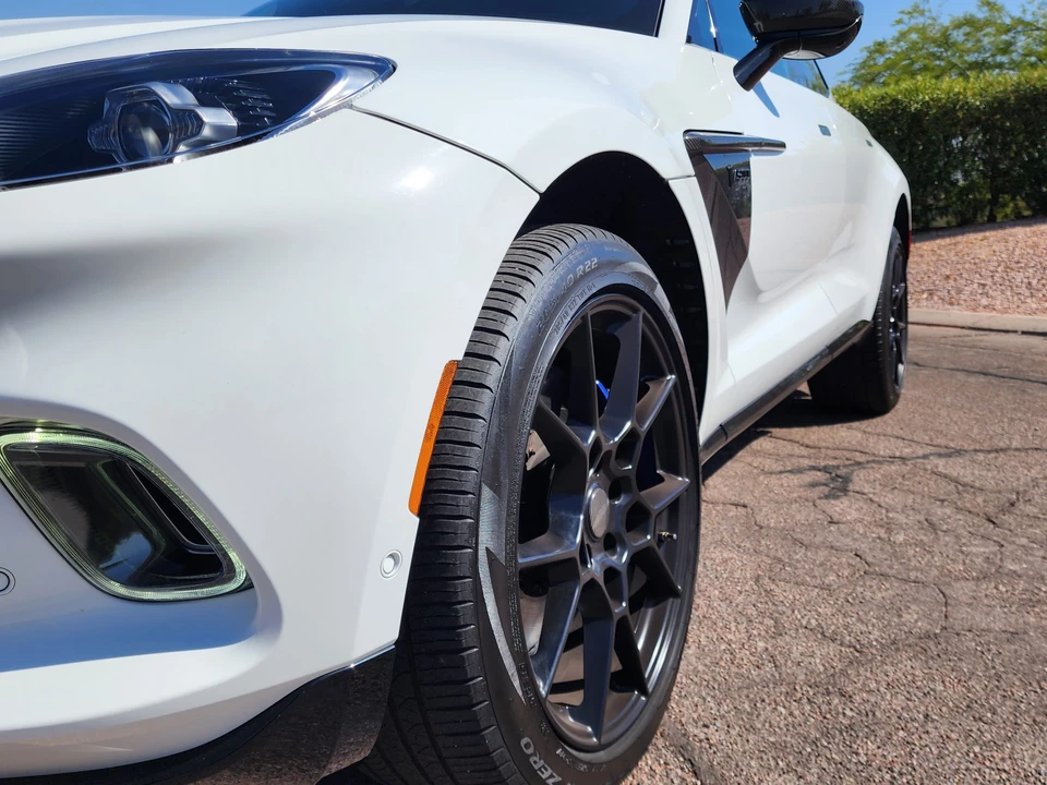 2021 Aston Martin DBX - Image 17 of 31
