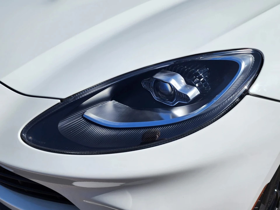 2021 Aston Martin DBX - Image 16 of 31